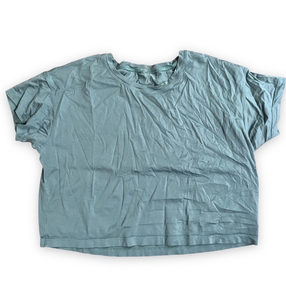 Lululemon Cropped Tee